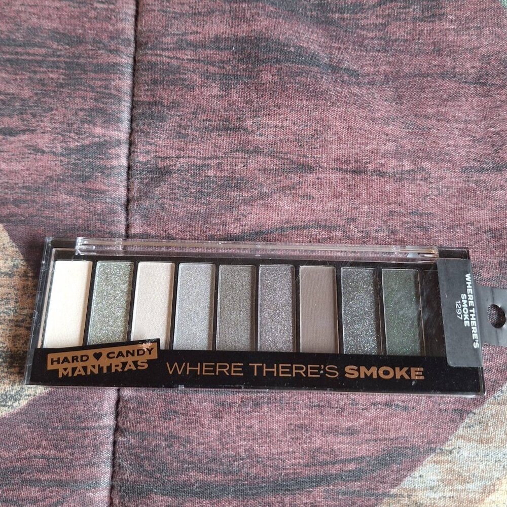 Hard Candy Mantras “Where There’s Smoke” Eyeshadow Palette 🖤✨